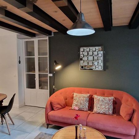 Bleautiful "Alienor" Charmant Appartement Avec Terrasse Fontainebleau Exterior photo